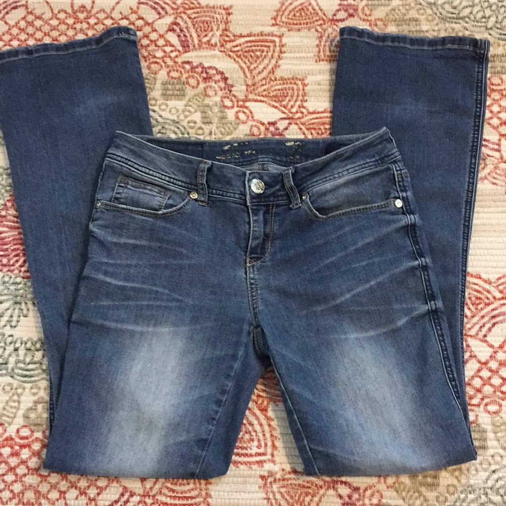 Seven women size 4 boot cut jeans
